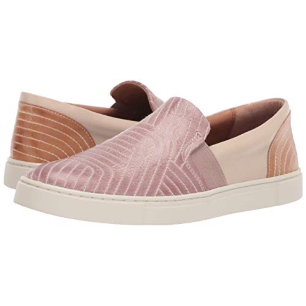 🆕 Frye Ivy stitch slips on sneakers